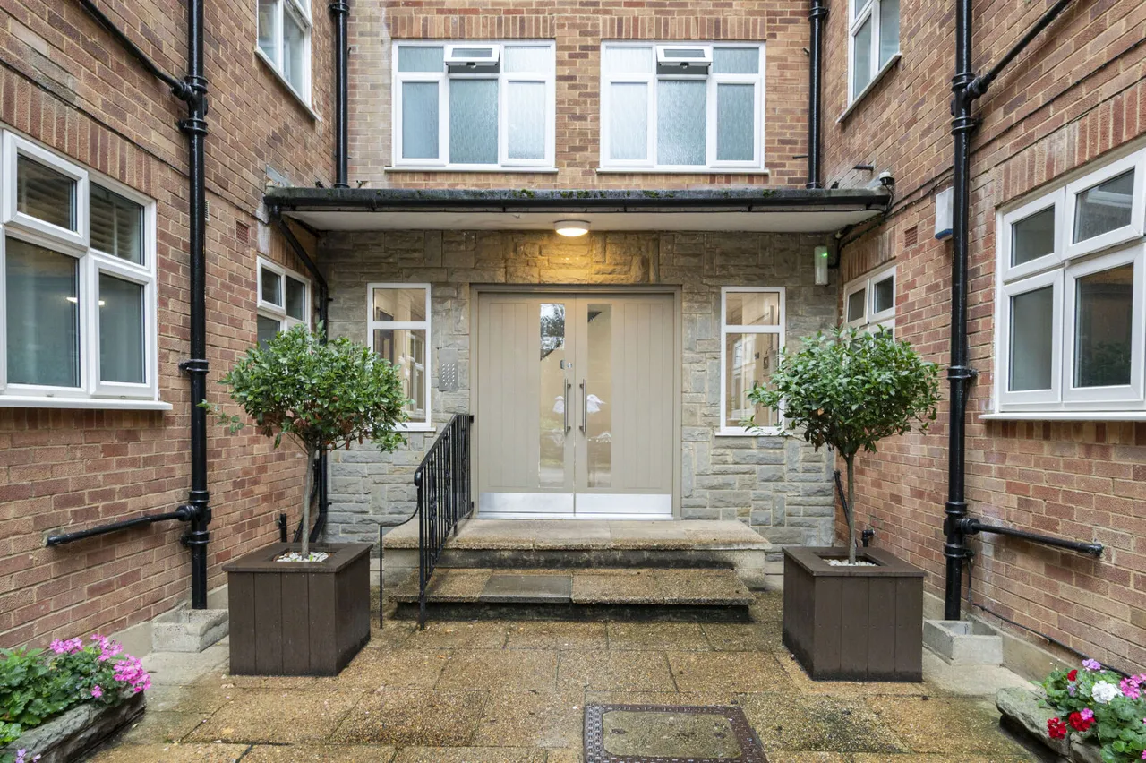 The Downs, London, SW20, photo 10
