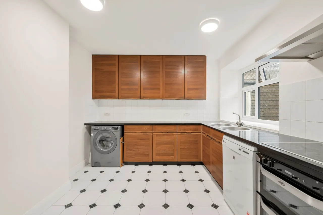 The Downs, London, SW20, photo 7