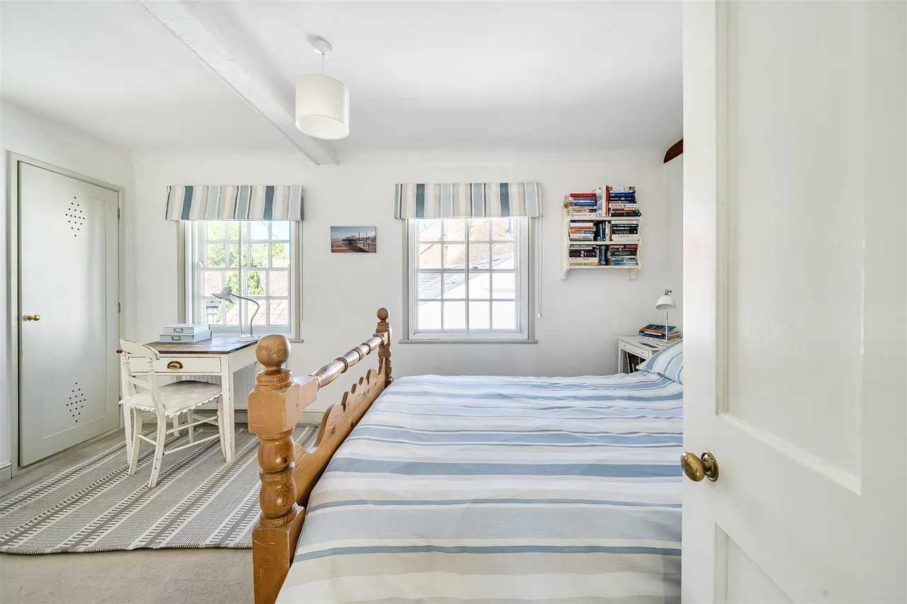 Parsonage Lane, Market Lavington, SN10, photo 17
