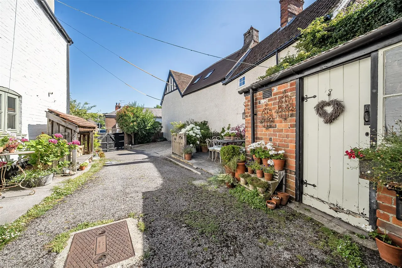 Parsonage Lane, Market Lavington, SN10, photo 19