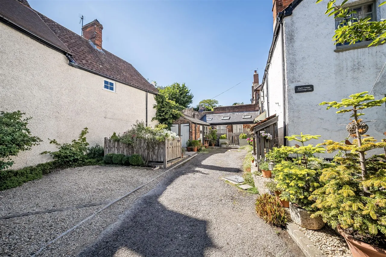 Parsonage Lane, Market Lavington, SN10, photo 20
