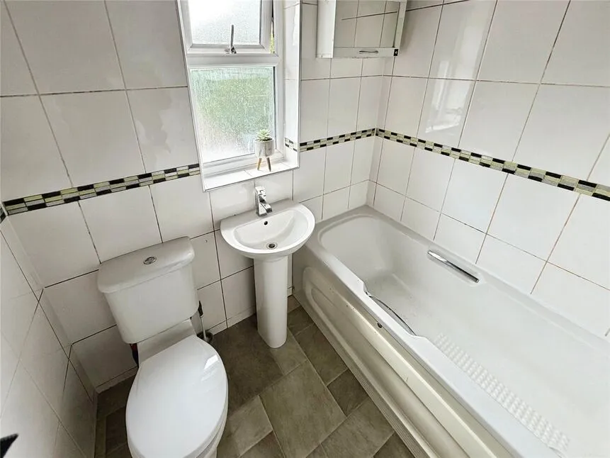 Hurst Road, Longford, West Midlands, CV6, photo 6