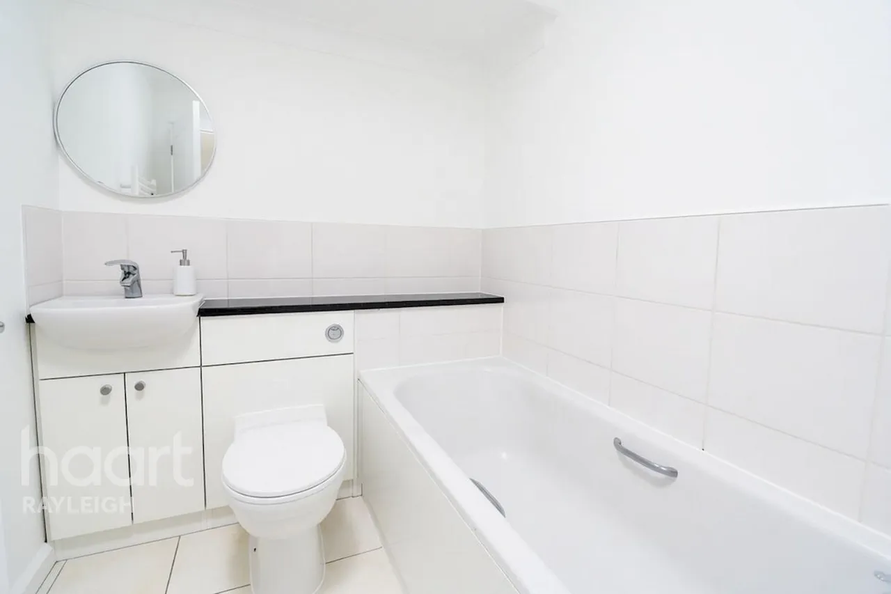 Homestead Close, Rayleigh, SS6, photo 16