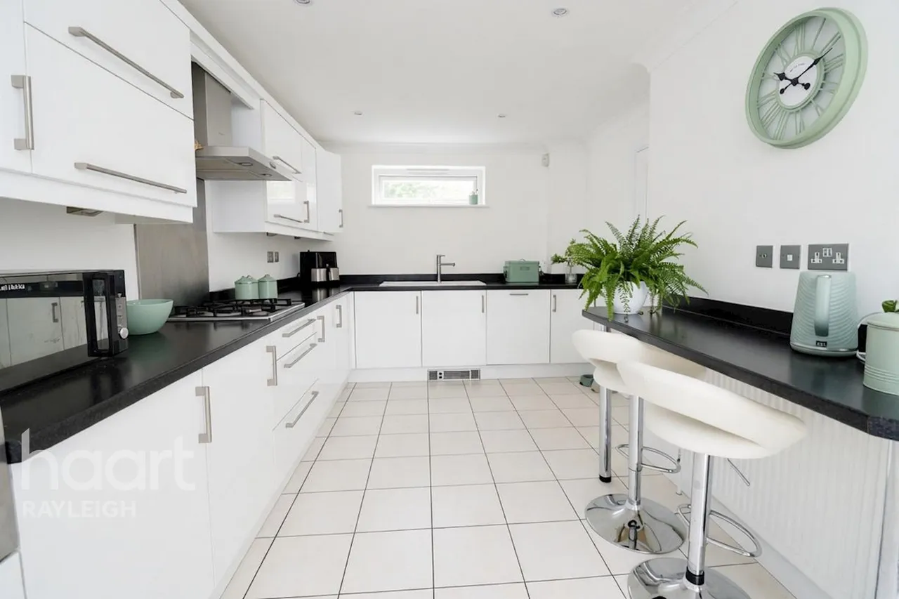 Homestead Close, Rayleigh, SS6, photo 6