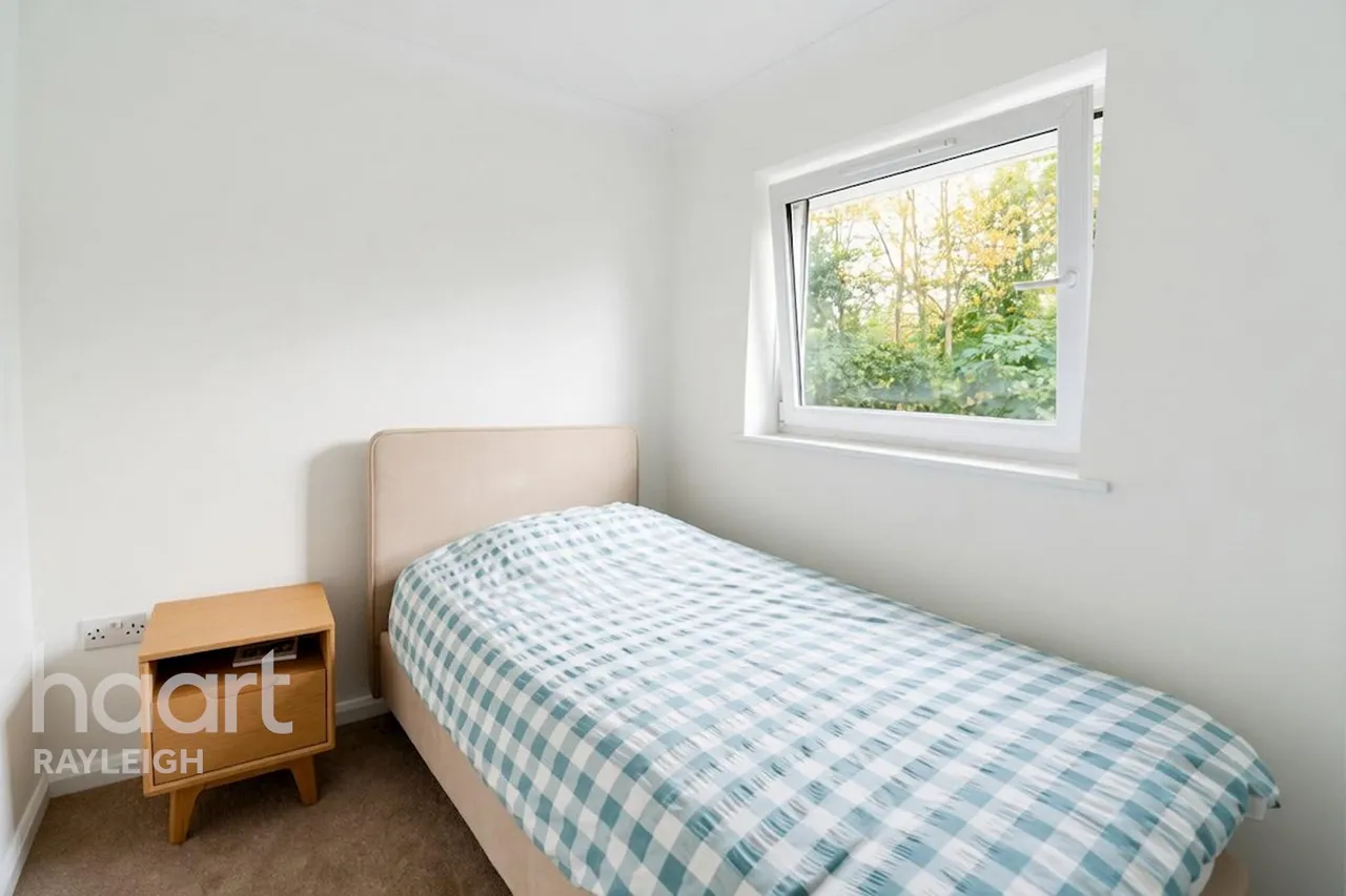 Homestead Close, Rayleigh, SS6, photo 12