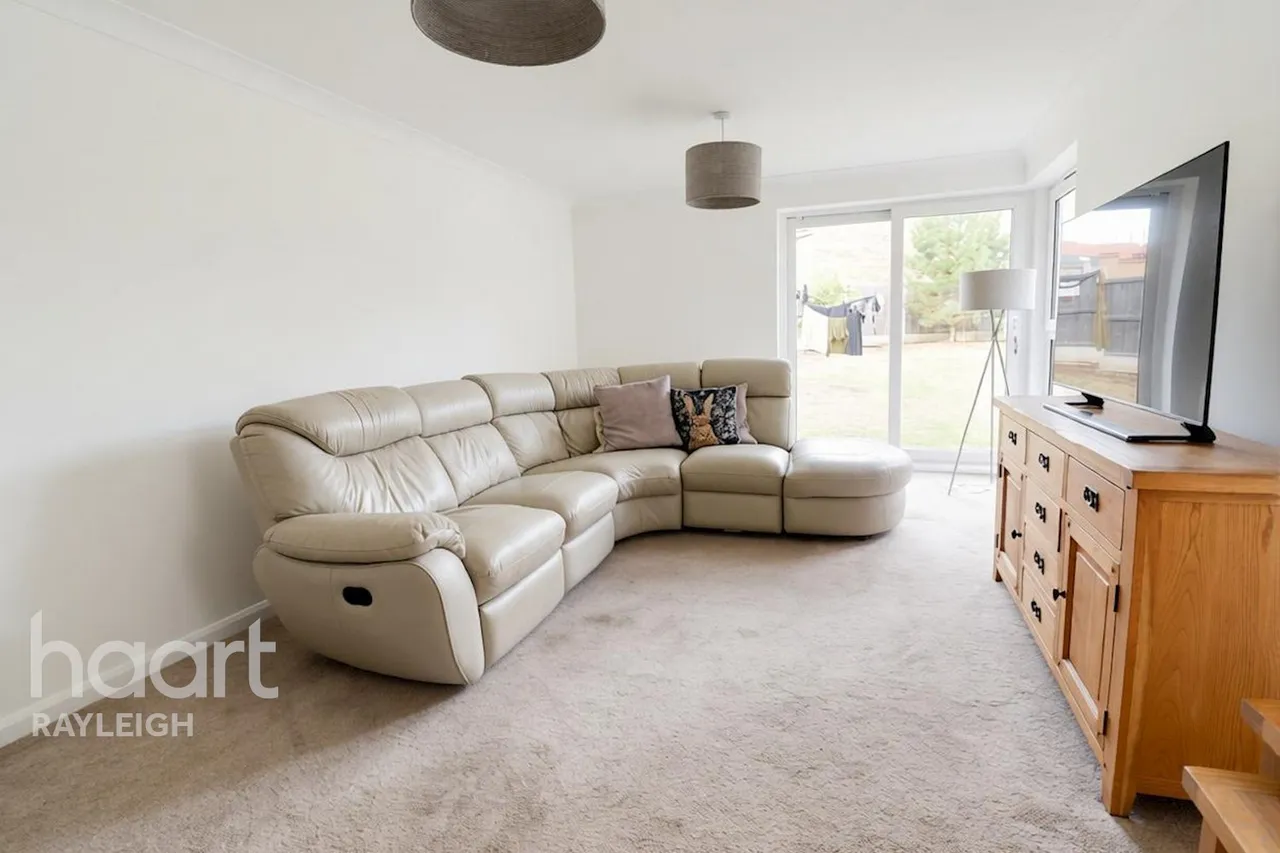 Homestead Close, Rayleigh, SS6, photo 7