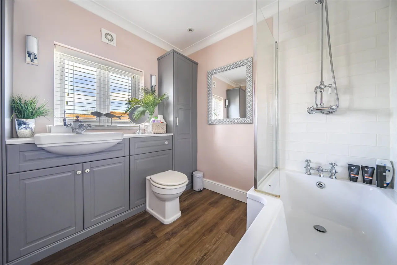 Tuckey Grove, Ripley, GU23, photo 14