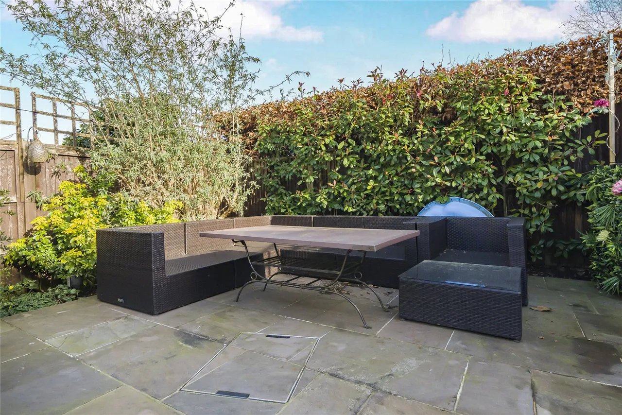 Tuckey Grove, Ripley, GU23, photo 19