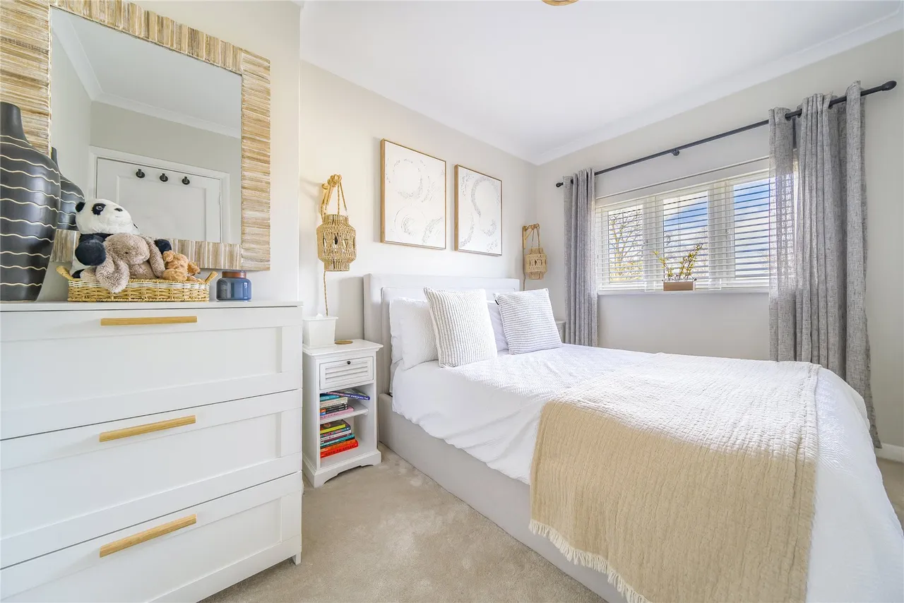 Tuckey Grove, Ripley, GU23, photo 13