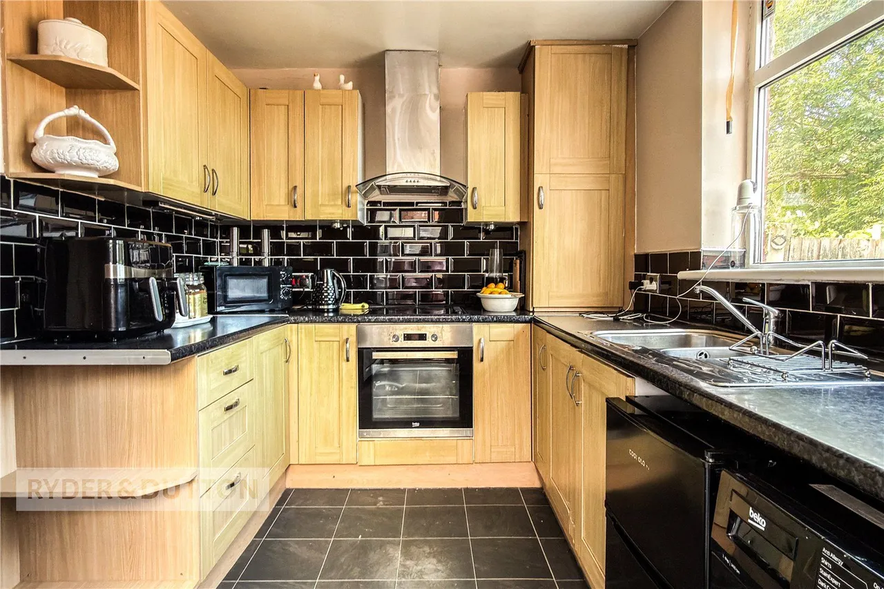 Grindall Avenue, Moston, M40, photo 5
