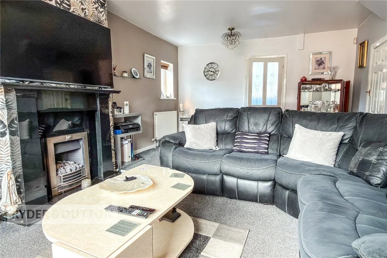 Grindall Avenue, Moston, M40, photo 3