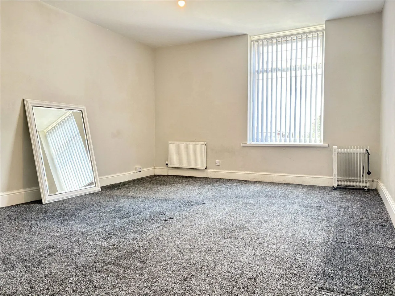 Worcester Street, Oldham, OL9, photo 8