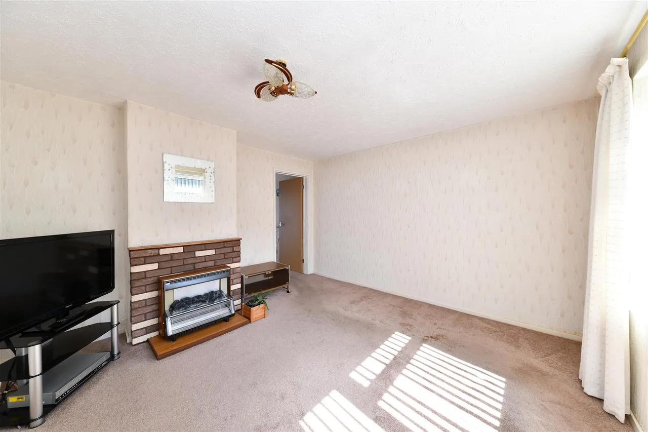 Telford Avenue, Stevenage, Herts, SG2 0AU, photo 2
