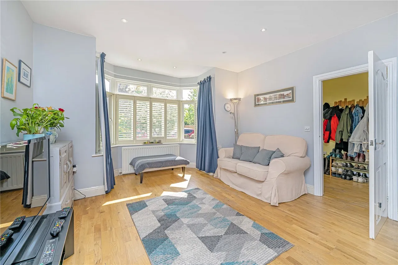 Park Road, Hampton Hill, TW12 1HF, photo 3