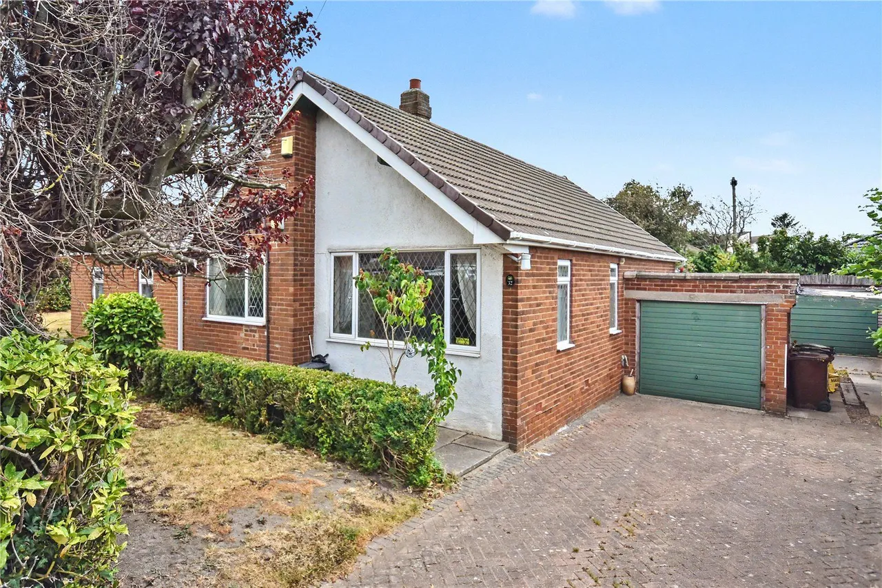 Field End Crescent, Leeds, LS15, photo 17