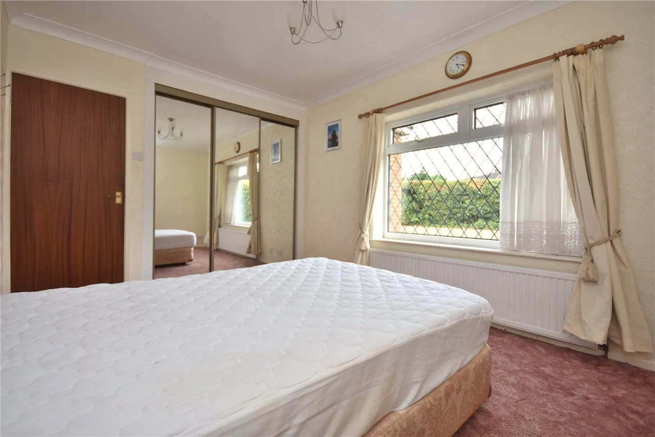 Field End Crescent, Leeds, LS15, photo 10