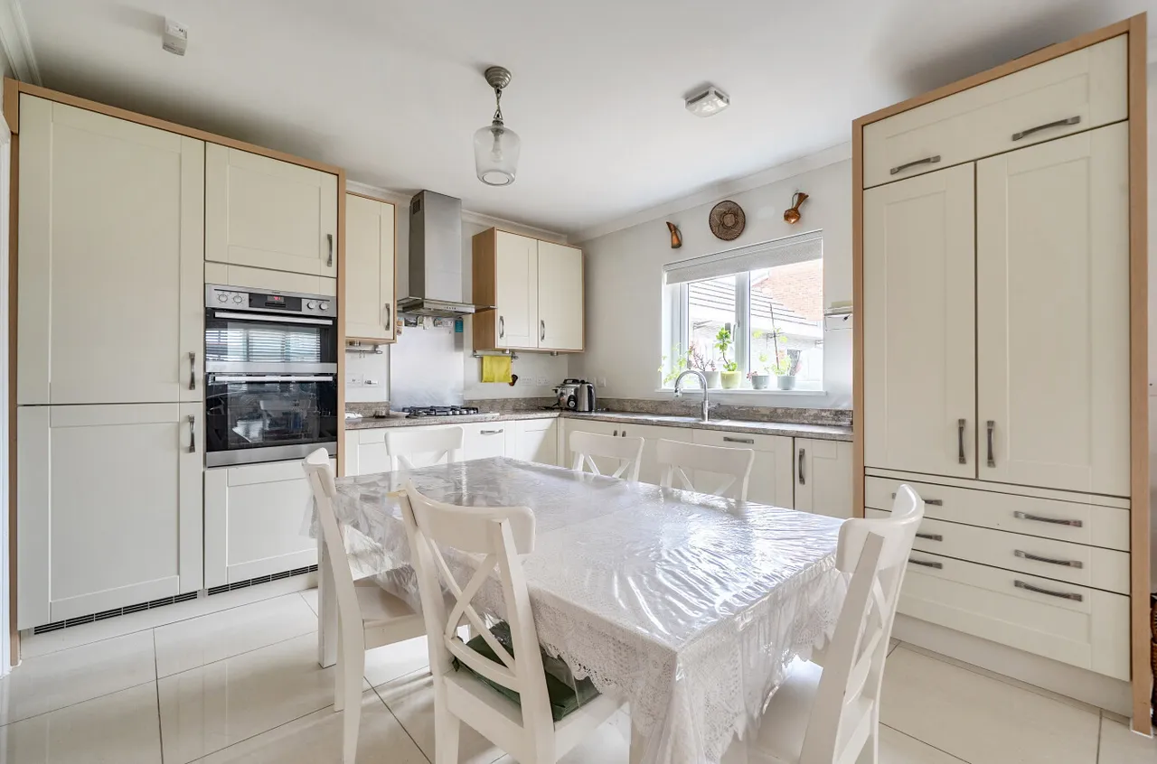 Martinet Road, Woodley, Reading, Berkshire, RG5 4TQ, photo 5