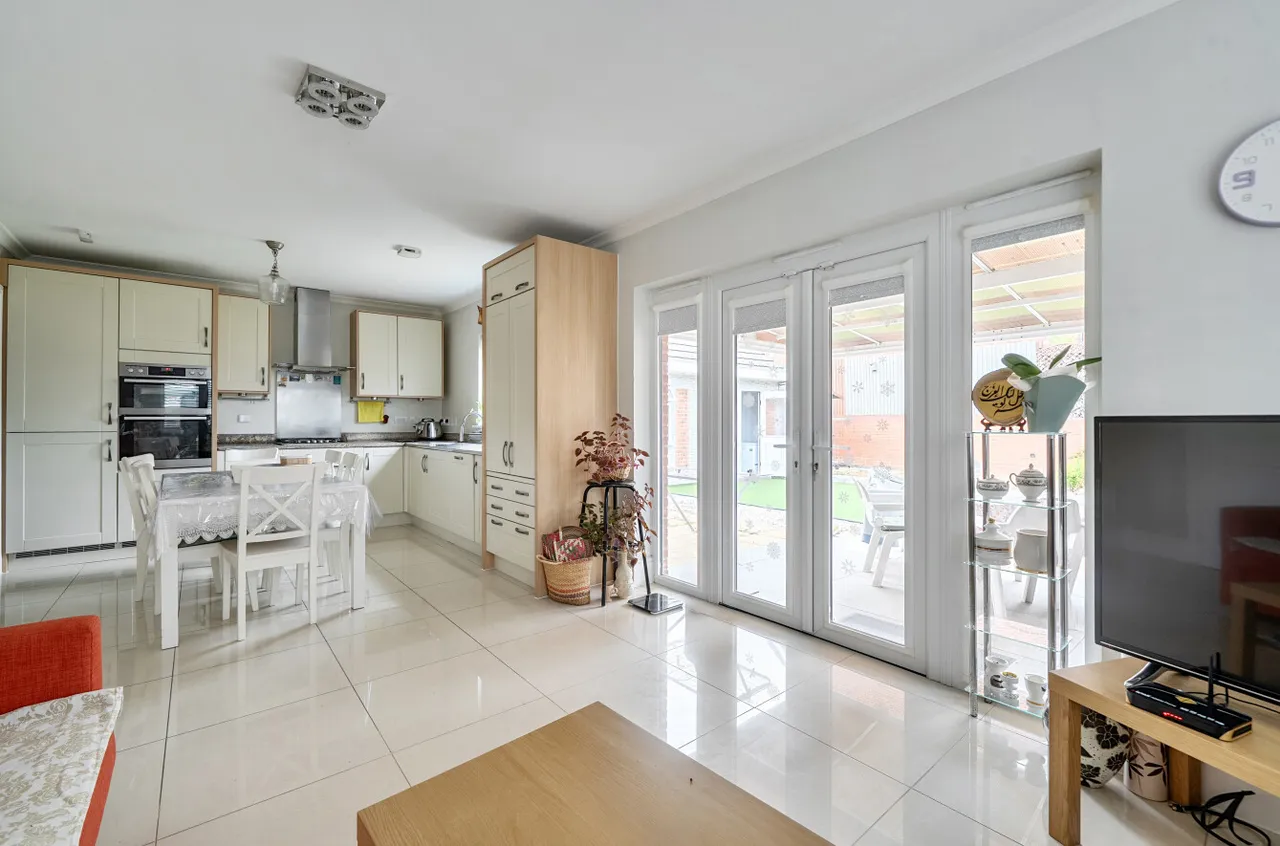 Martinet Road, Woodley, Reading, Berkshire, RG5 4TQ, photo 6