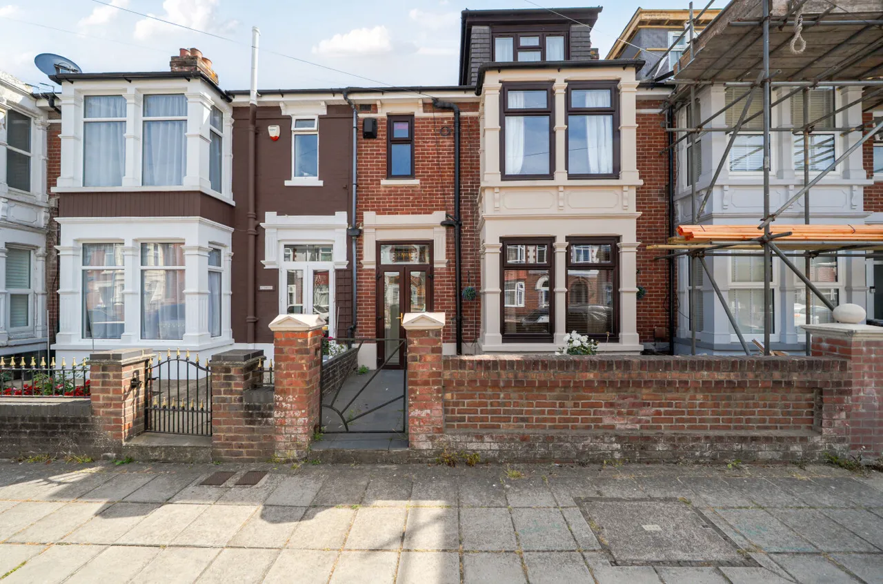 4 bed house for sale, Cedar Grove, Portsmouth, PO3