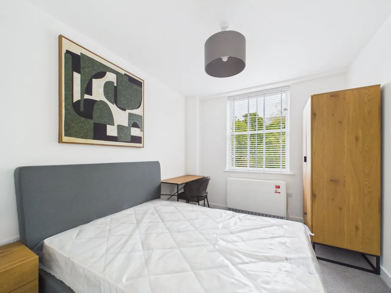 Station Road, Egham, photo 9
