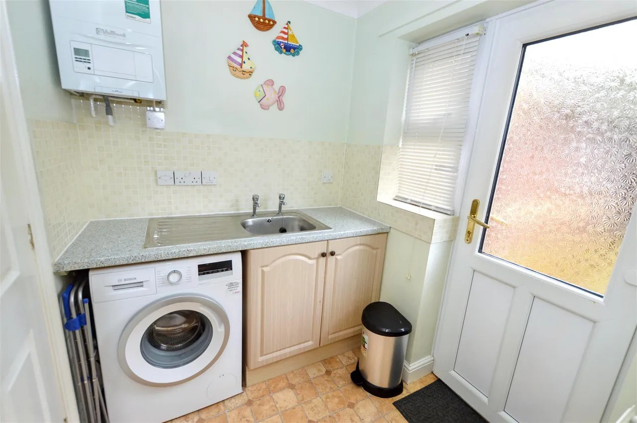 Shepherd Close, Sheringham, NR26, photo 10