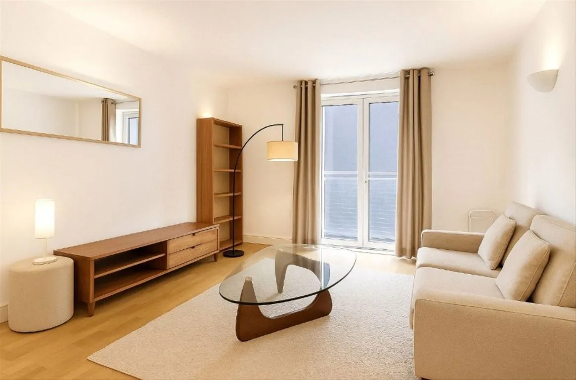 Plumbers Row, Aldgate, photo 2