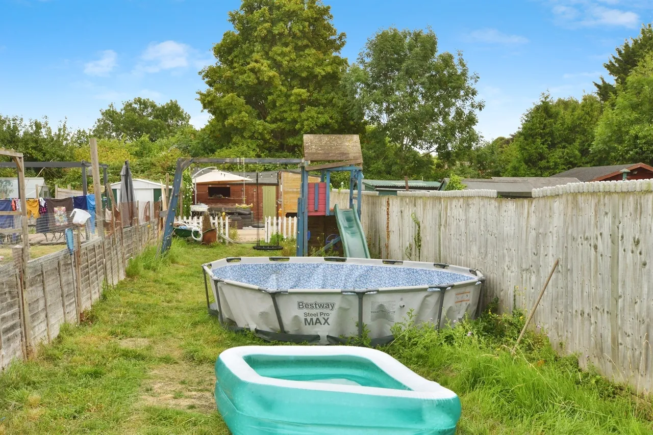 Cosgrove Road, Old Stratford, MK19, photo 17