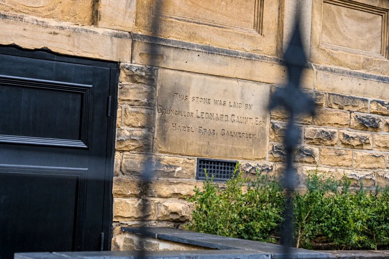 Old Road, Farsley, LS28, photo 20