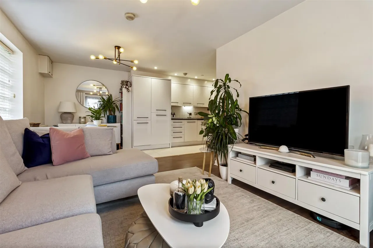 2a Anson Road, Goring-By-Sea, Worthing, photo 2