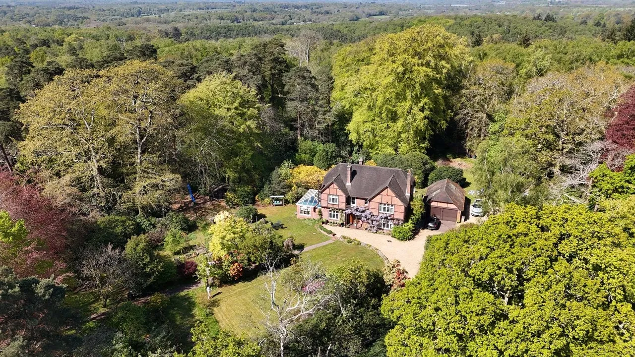 Gardeners Lane, East Wellow, Romsey, Hampshire, SO51 6AD, photo 19