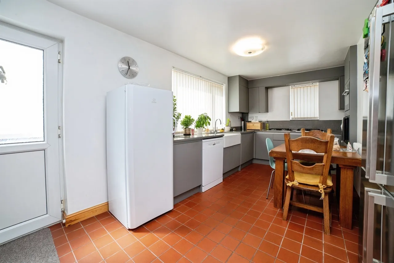Birch Avenue, Rainworth, NG21, photo 6