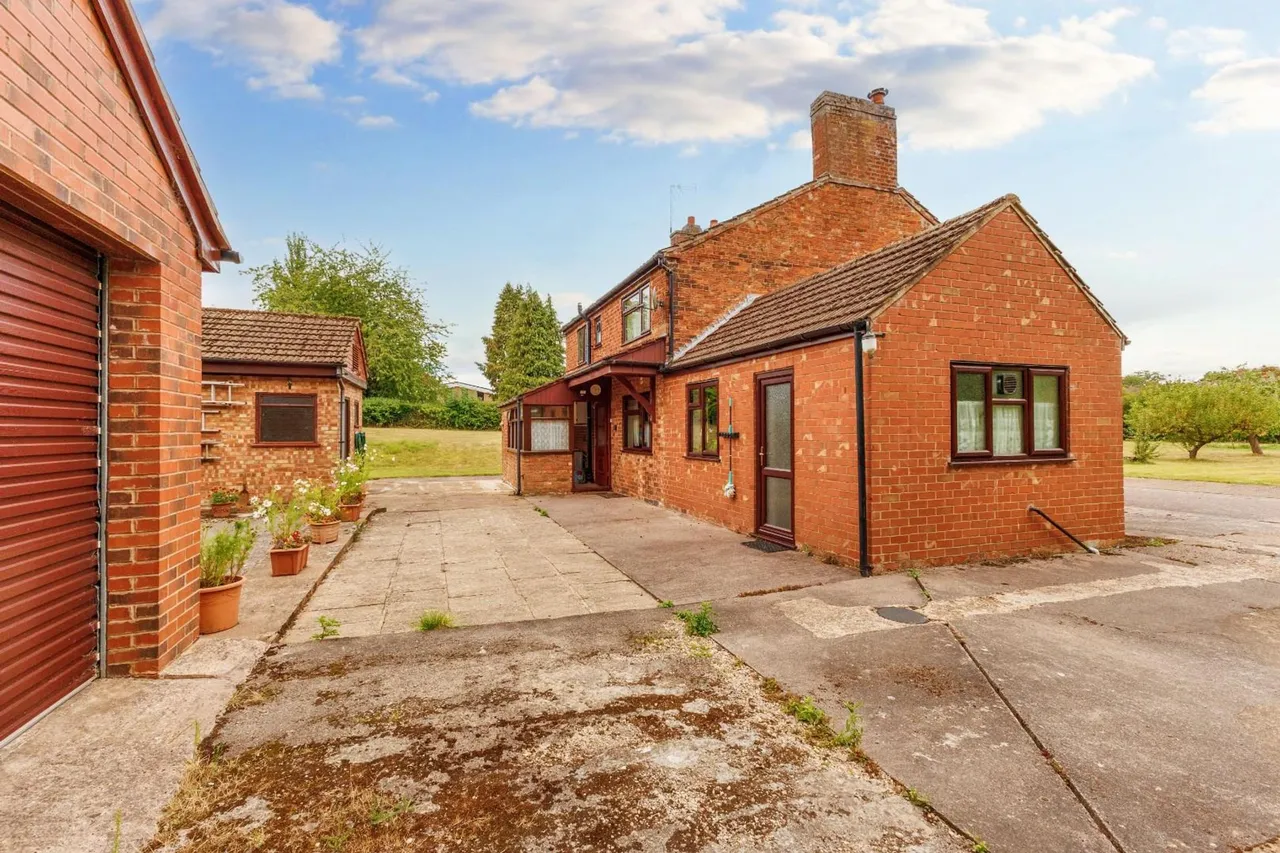Lentons Lane, Aldermans Green, CV2, photo 24