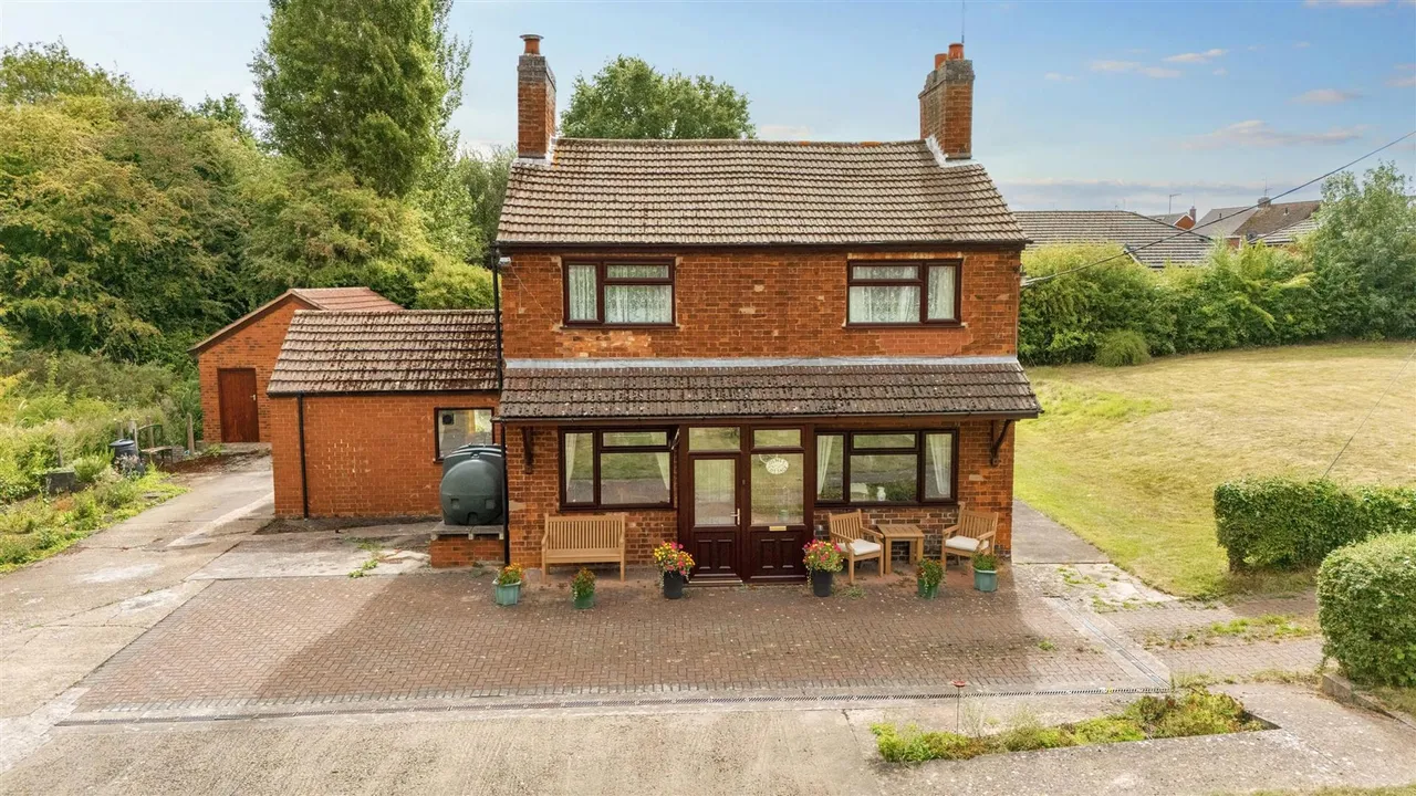 Lentons Lane, Aldermans Green, CV2, photo 5