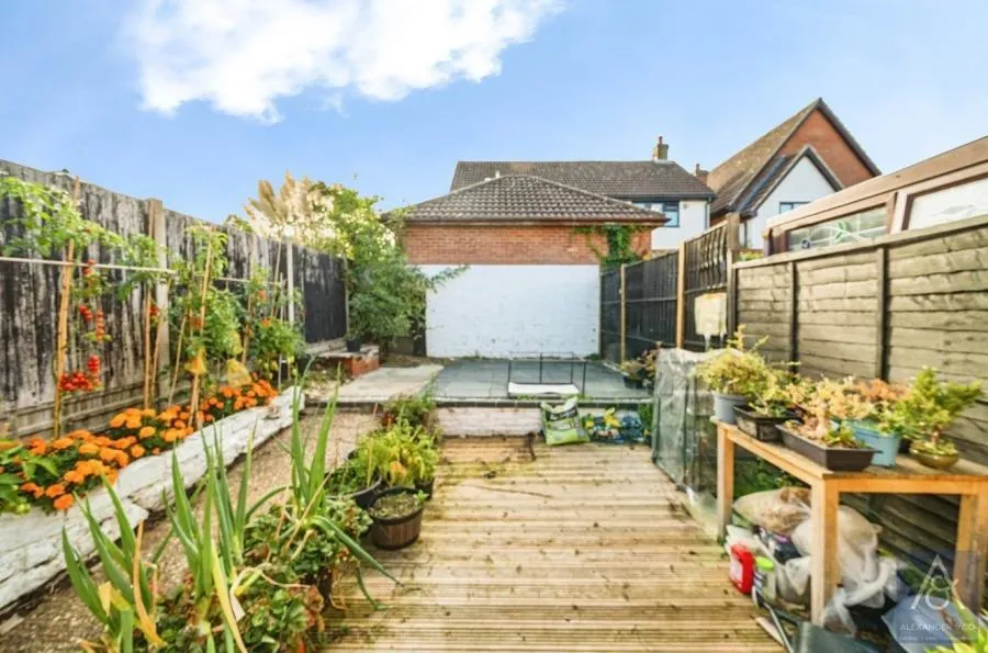 West Street, Steeple Claydon, MK18, photo 13