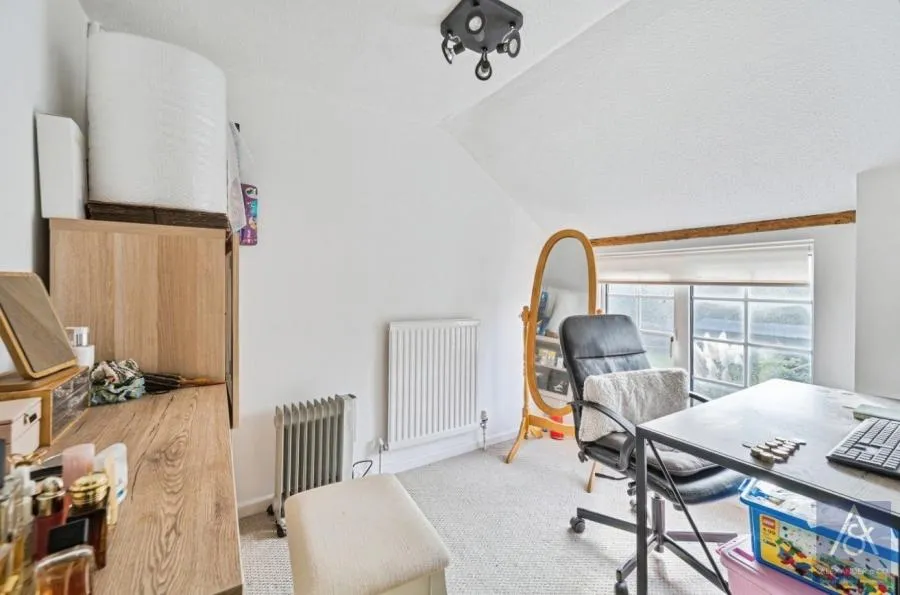 West Street, Steeple Claydon, MK18, photo 8