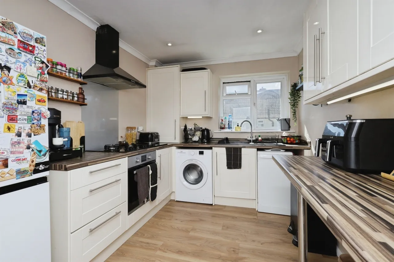 Eastbourne Road, Willingdon, BN20, photo 2