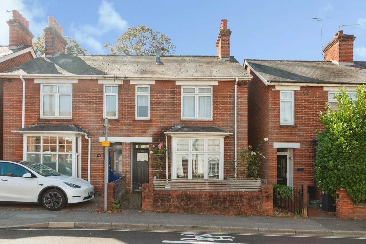 3 bed house for sale, Sarum Hill, Basingstoke, RG21
