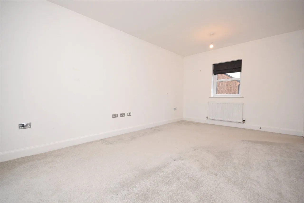 Crocus Drive, Drighlington, BD11, photo 8