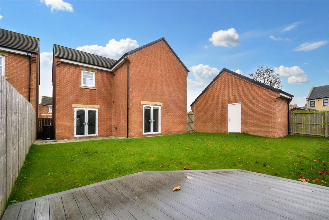Crocus Drive, Drighlington, BD11, photo 4