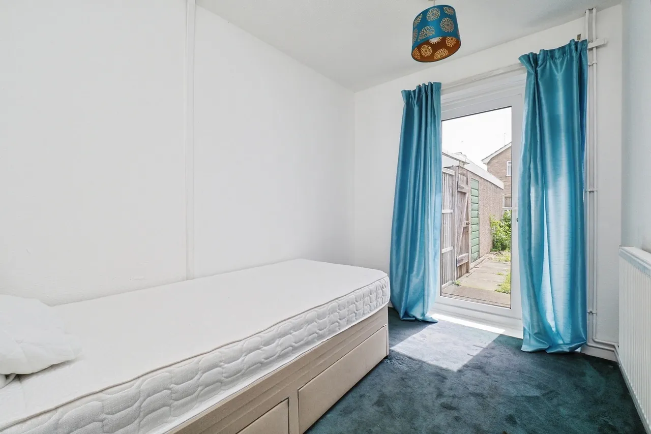 Chesham Drive, Bramcote, Nottingham, NG9, photo 12