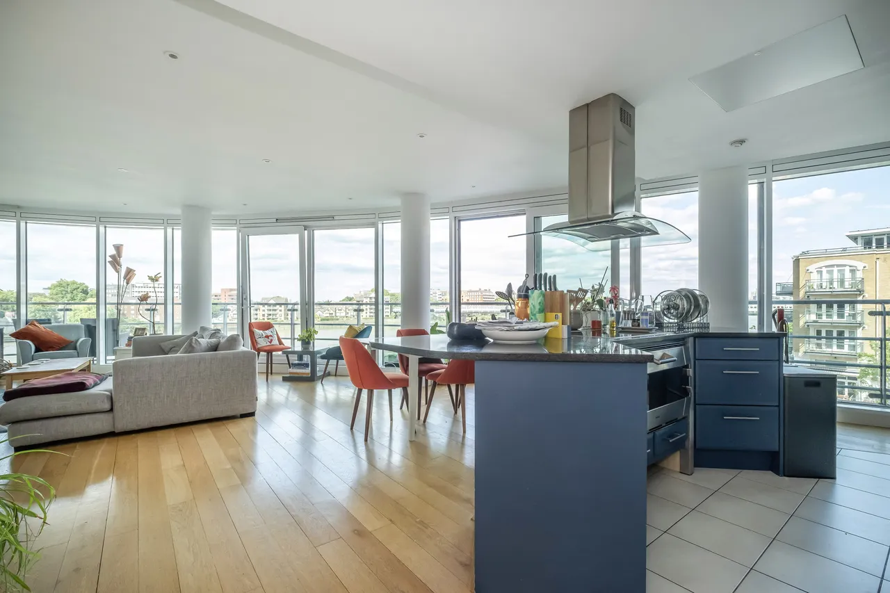3 bed flat for sale — Brewhouse Lane, London, SW15