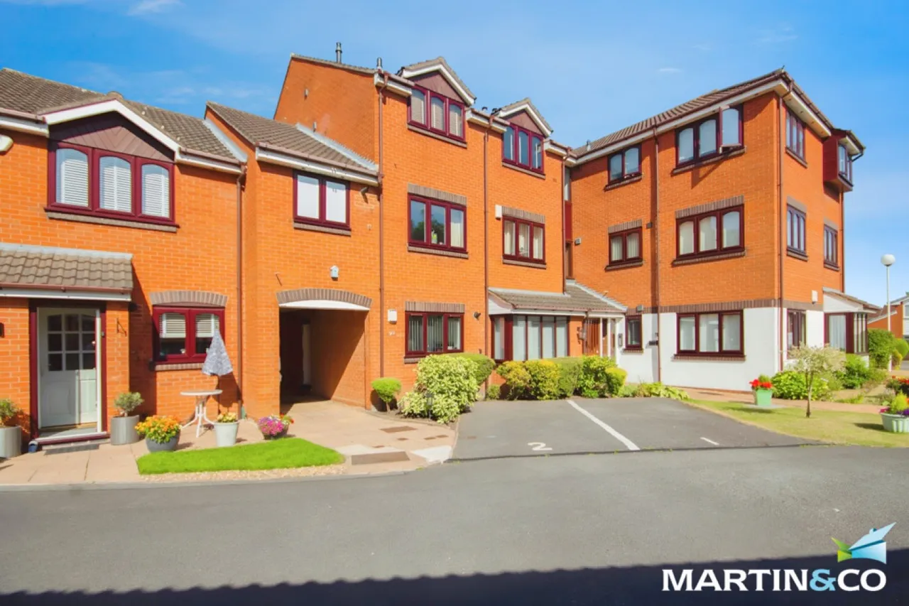 2 bed flat for sale — Penns Lane, Sutton Coldfield, B76