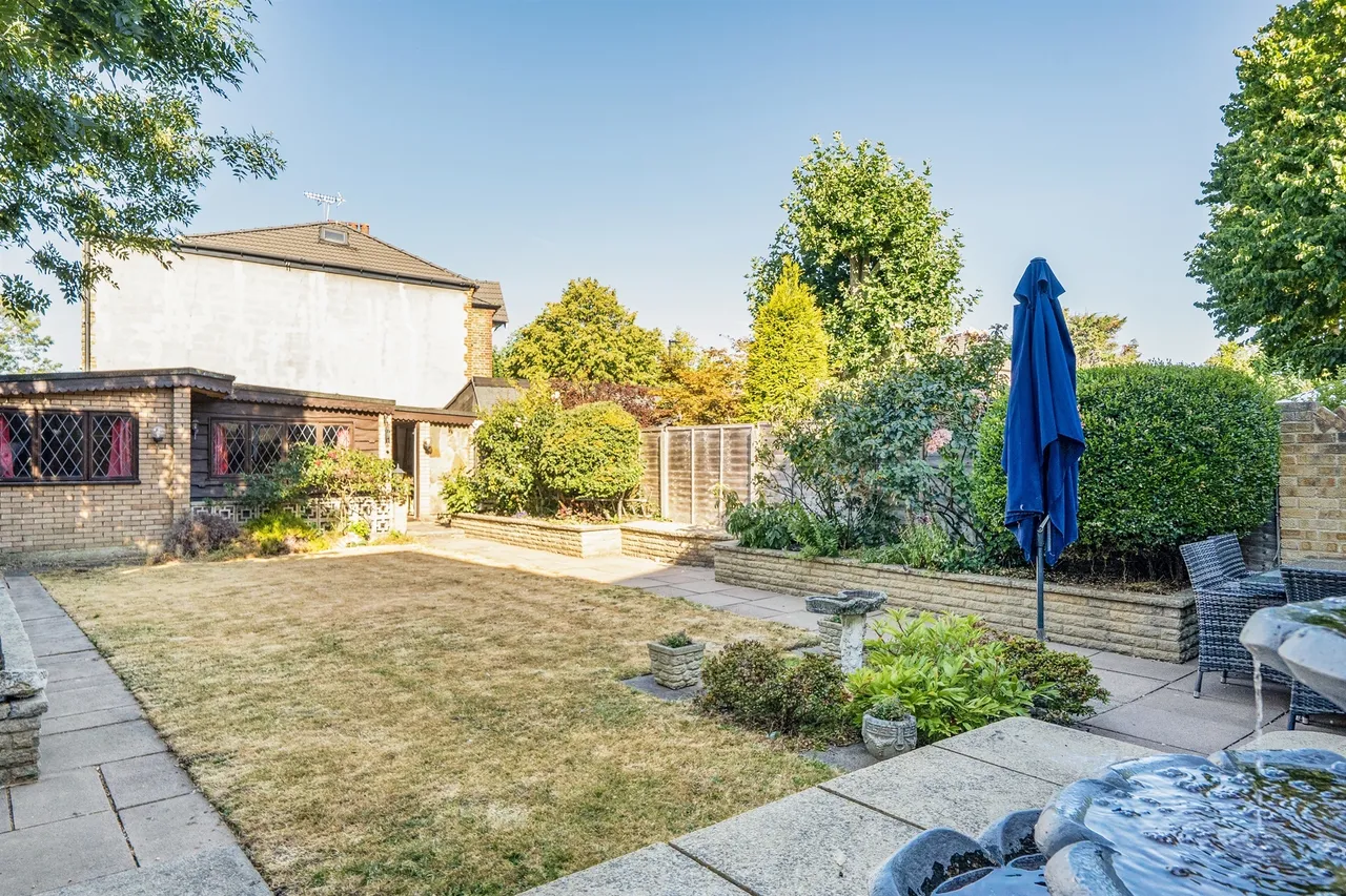 Wellington Road, Enfield, photo 2