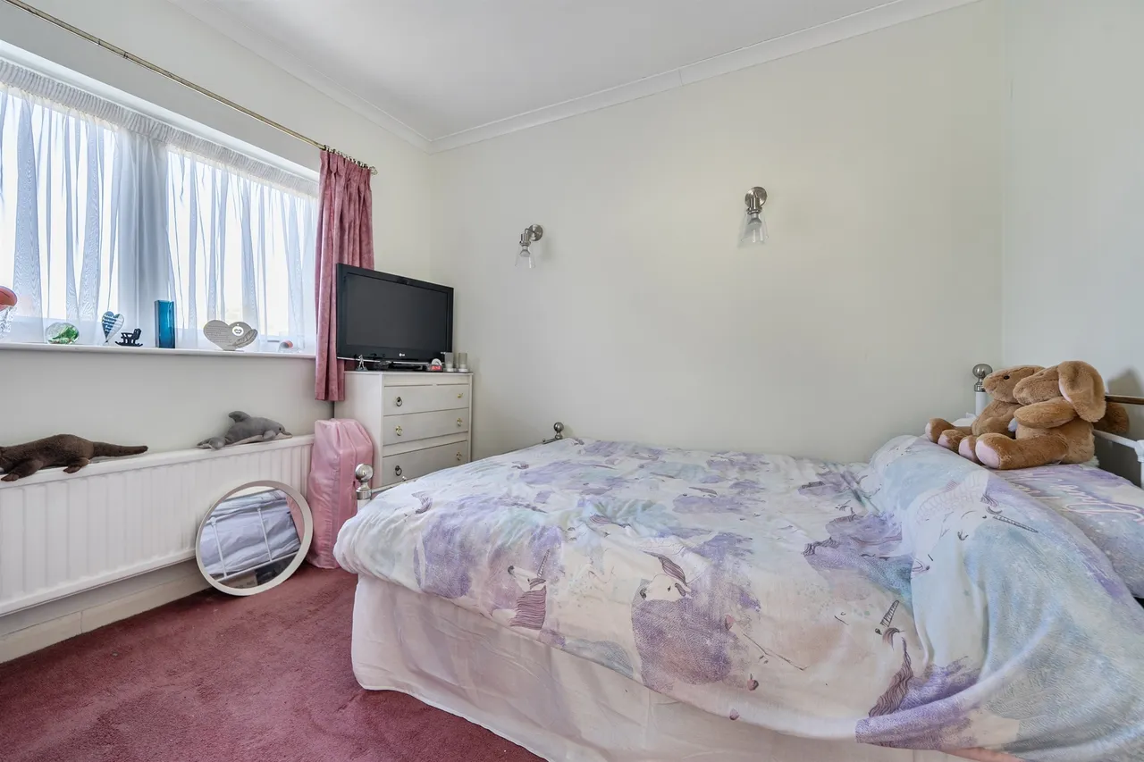 Wellington Road, Enfield, photo 7