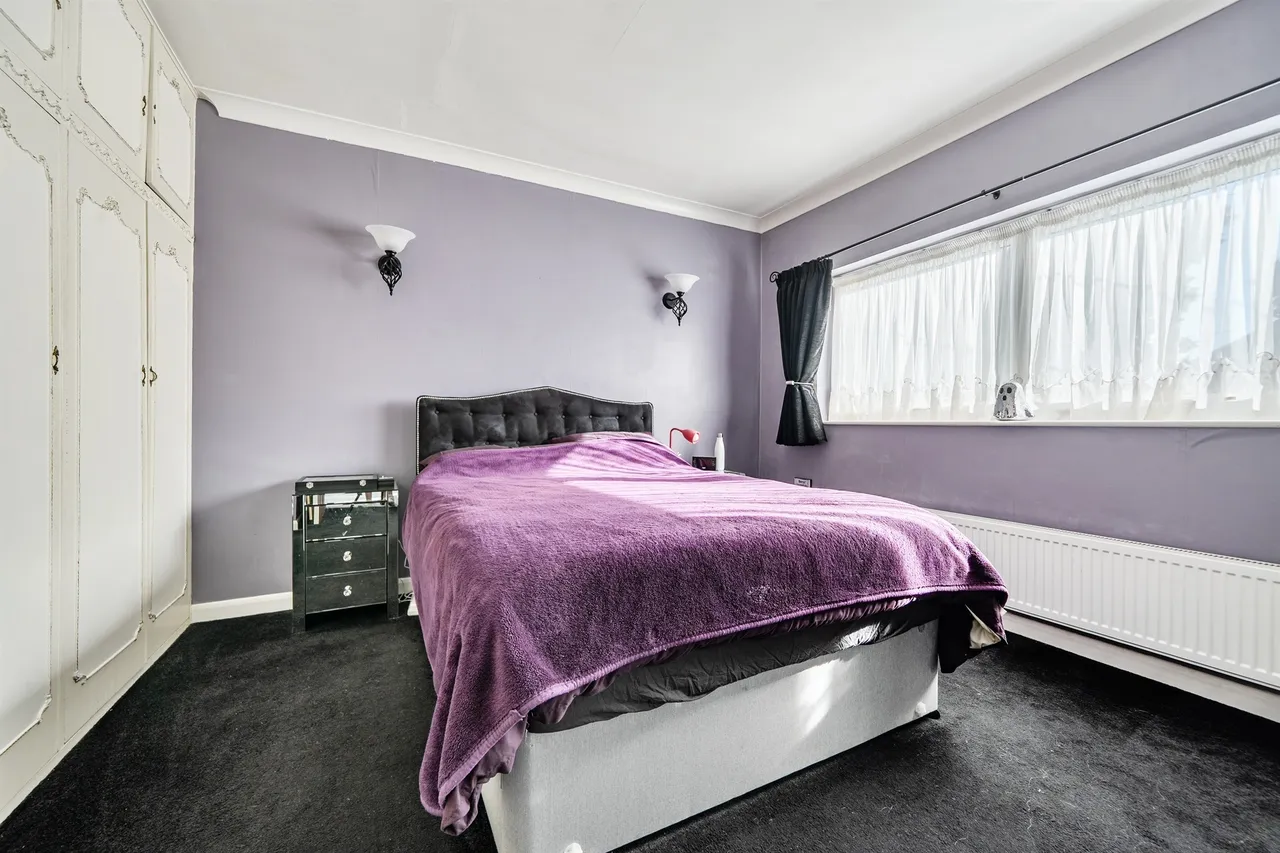 Wellington Road, Enfield, photo 8