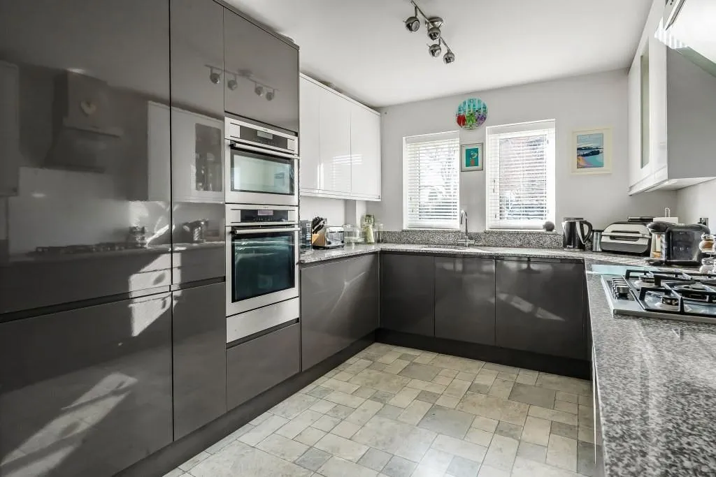 Polesden View, Bookham, KT23, photo 15