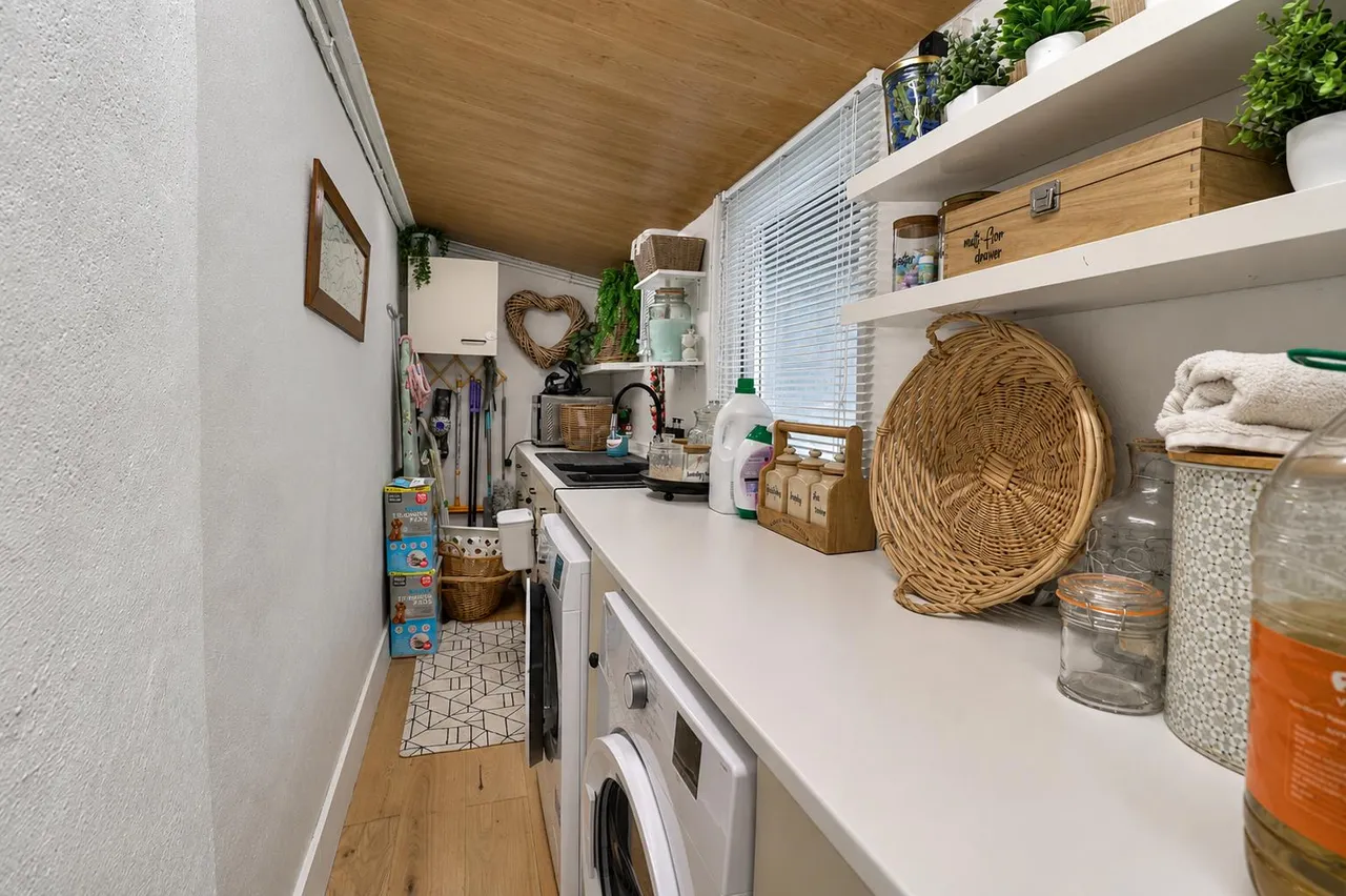 St. Marys Crescent, East Leake, LE12, photo 7