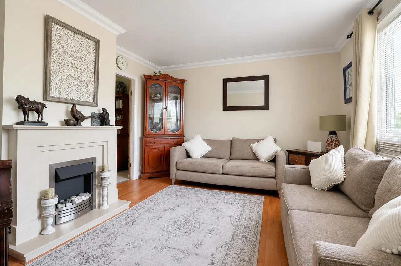 St. Marys Crescent, East Leake, LE12, photo 9
