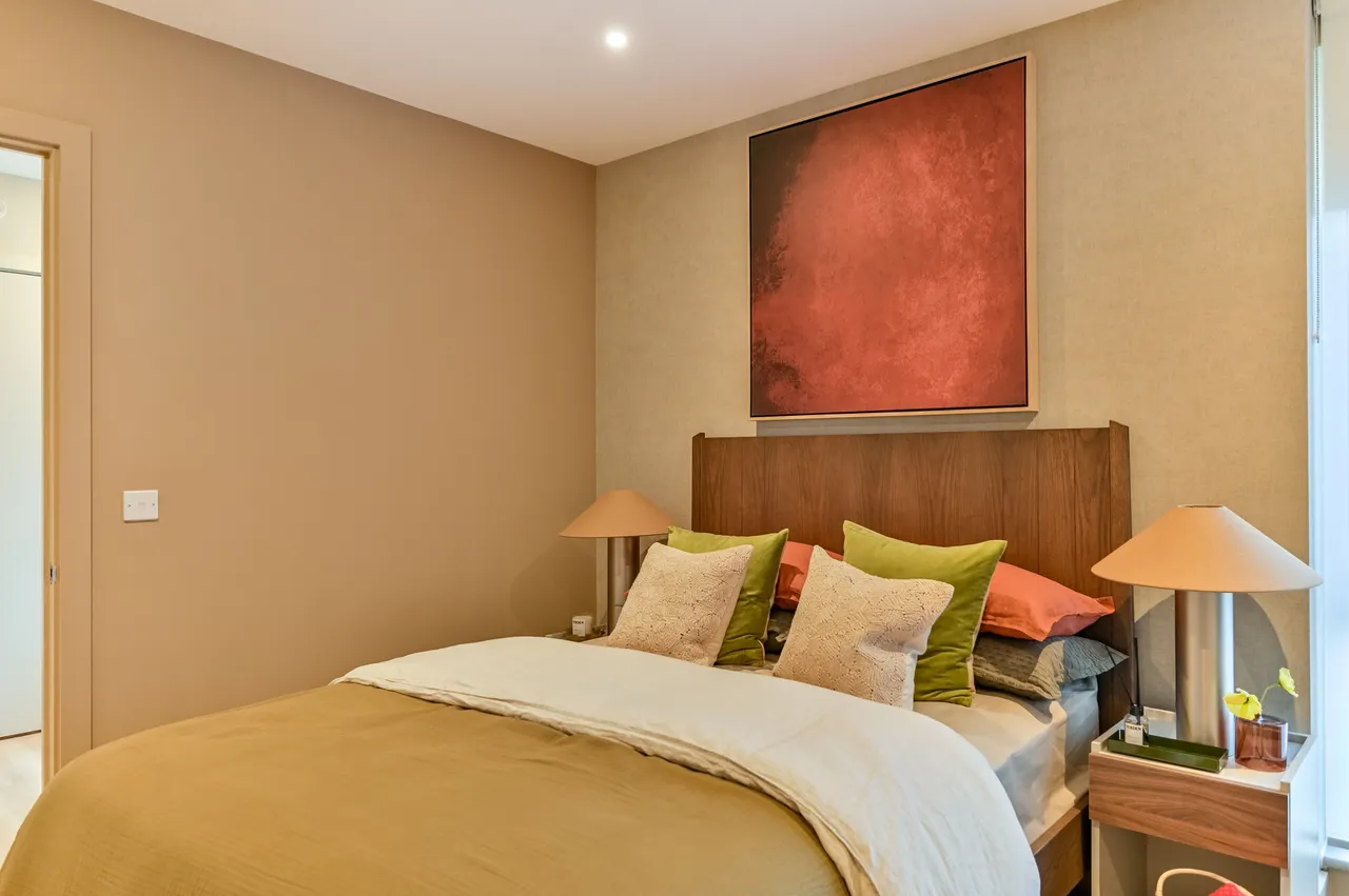 Showflat 2 (1 Bed), Momento Staines-upon-Thames, 28 Mill Mead, photo 7