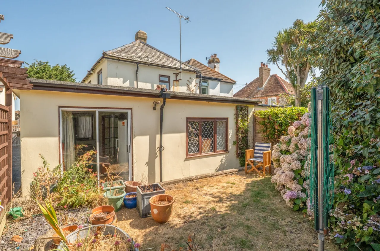 East Street, Selsey, PO20, photo 17